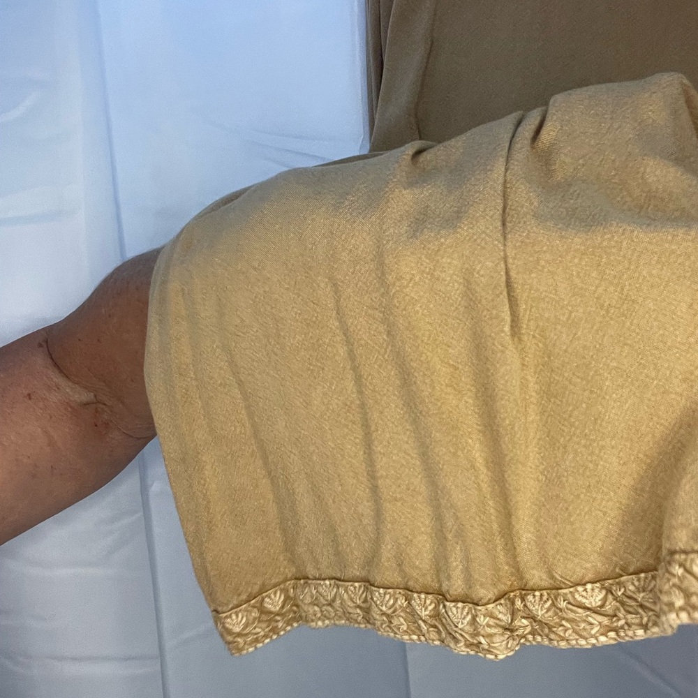 Solitaire Tan Embroidered Boho top  Medium - Picture 7 of 10